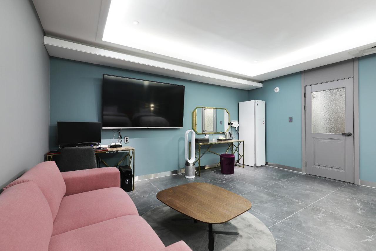 El Tower Hotel Gunsan Εξωτερικό φωτογραφία
