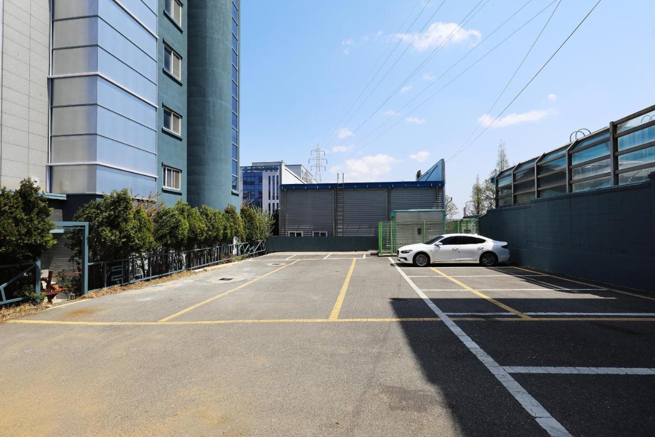 El Tower Hotel Gunsan Εξωτερικό φωτογραφία