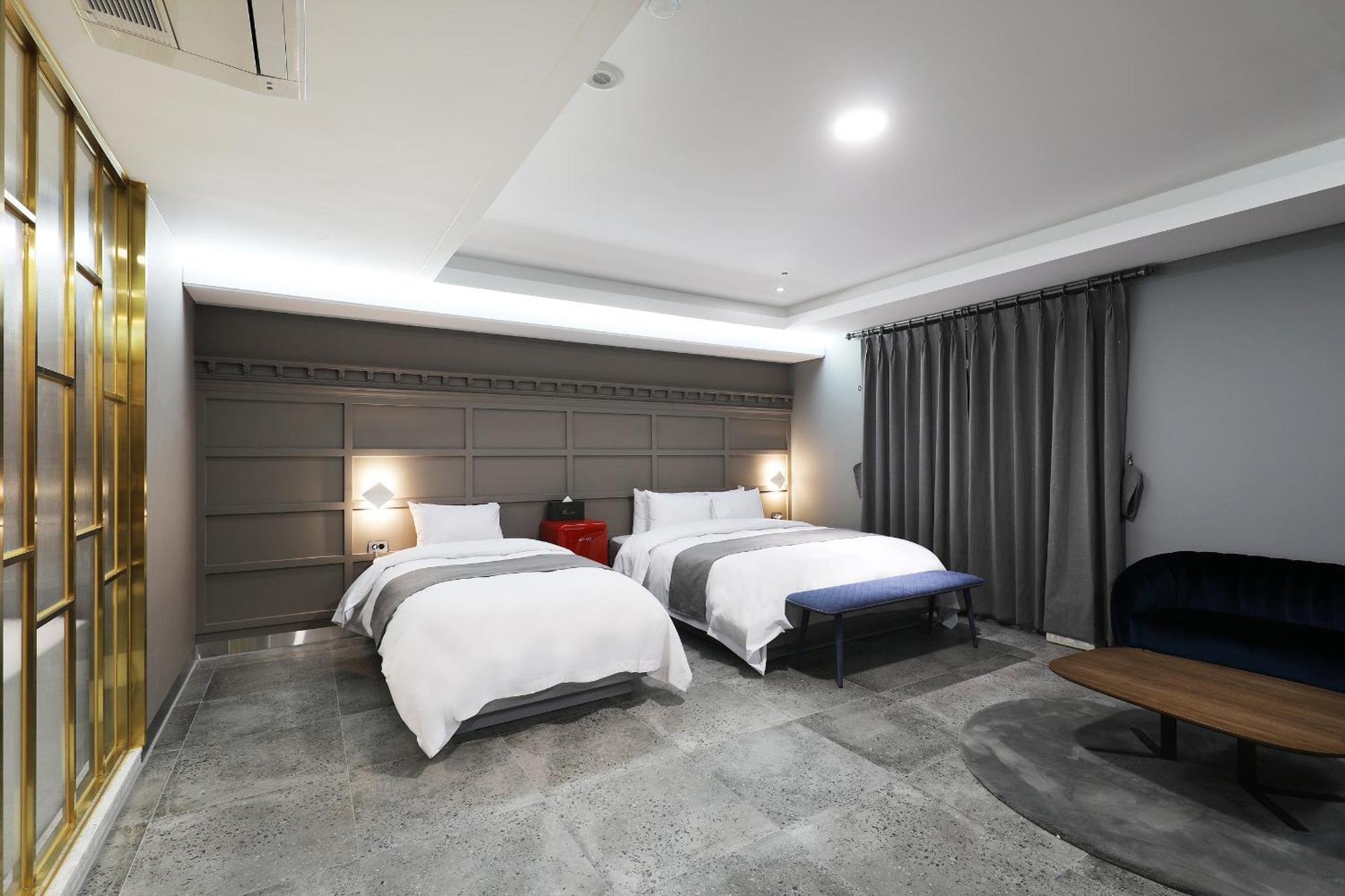 El Tower Hotel Gunsan Εξωτερικό φωτογραφία